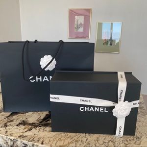 100% Authentic CHANEL gift bag…